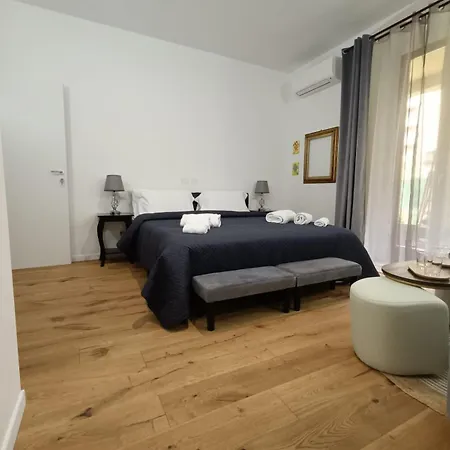 Festina Lente 2 Bed & Breakfast