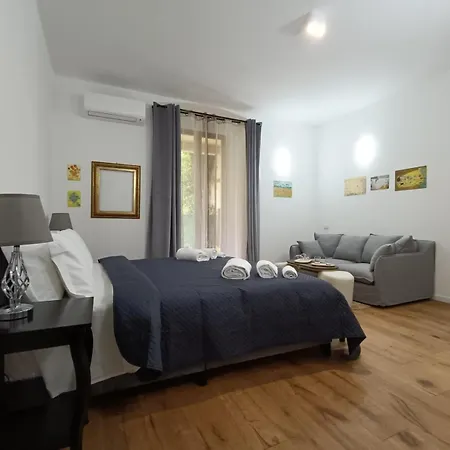 Bed & Breakfast Festina Lente 2 *